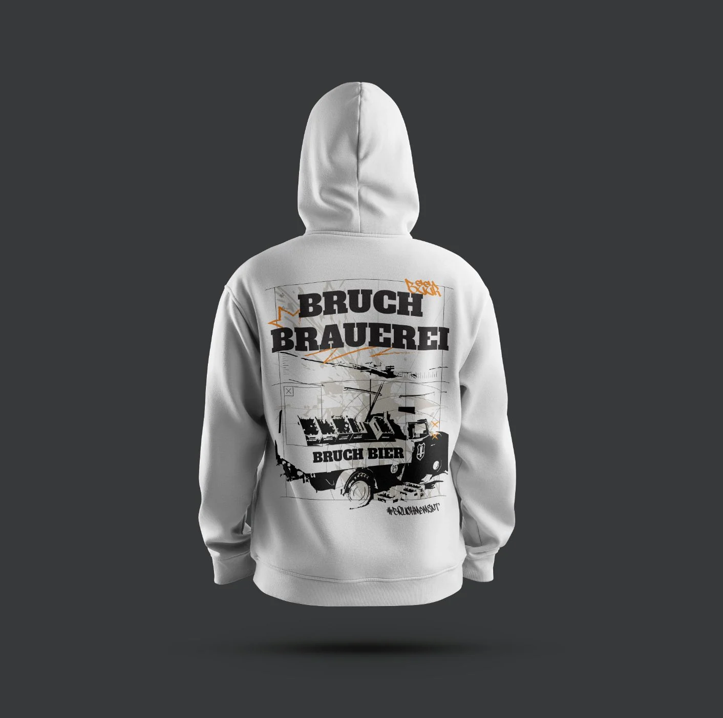 Weißer Kapuzenpullover mit Rückendruck der BRUCH Brauerei Neunkirchen
