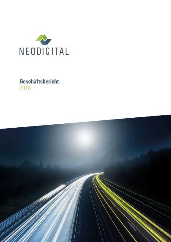 Titelseite des Geschäftsberichts der NEODIGITAL AG mit nächtlicher Straße und Lichtspuren